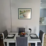 Charlie\'S Home